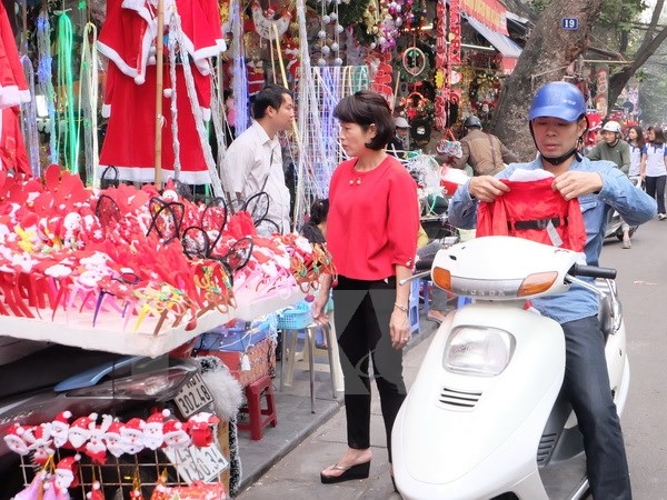 Hà Nội rộn ràng cùng không khí đón Giáng sinh và tết Dương lịch
